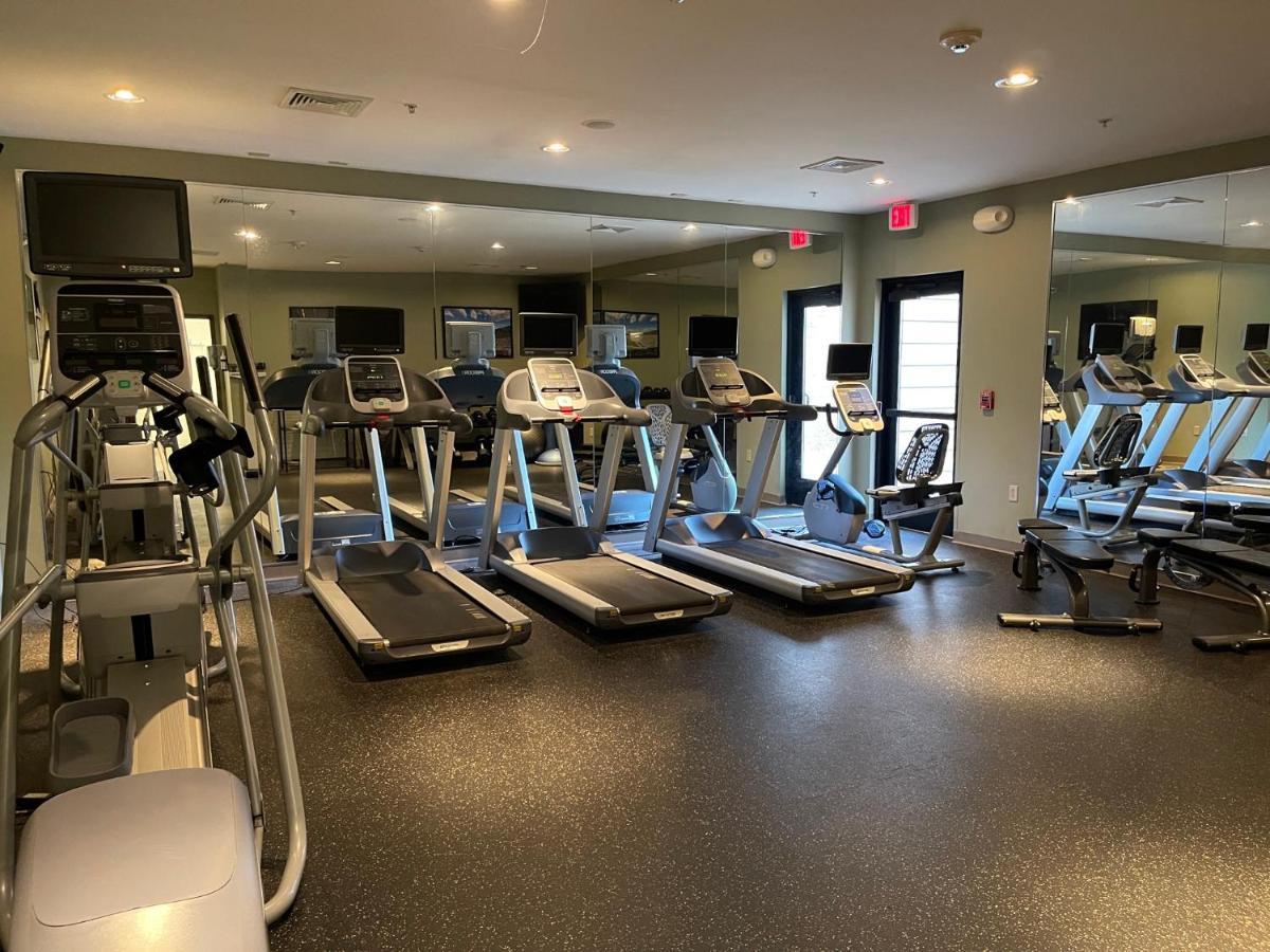 Staybridge Suites Milwaukee West-Oconomowoc By Ihg Экстерьер фото