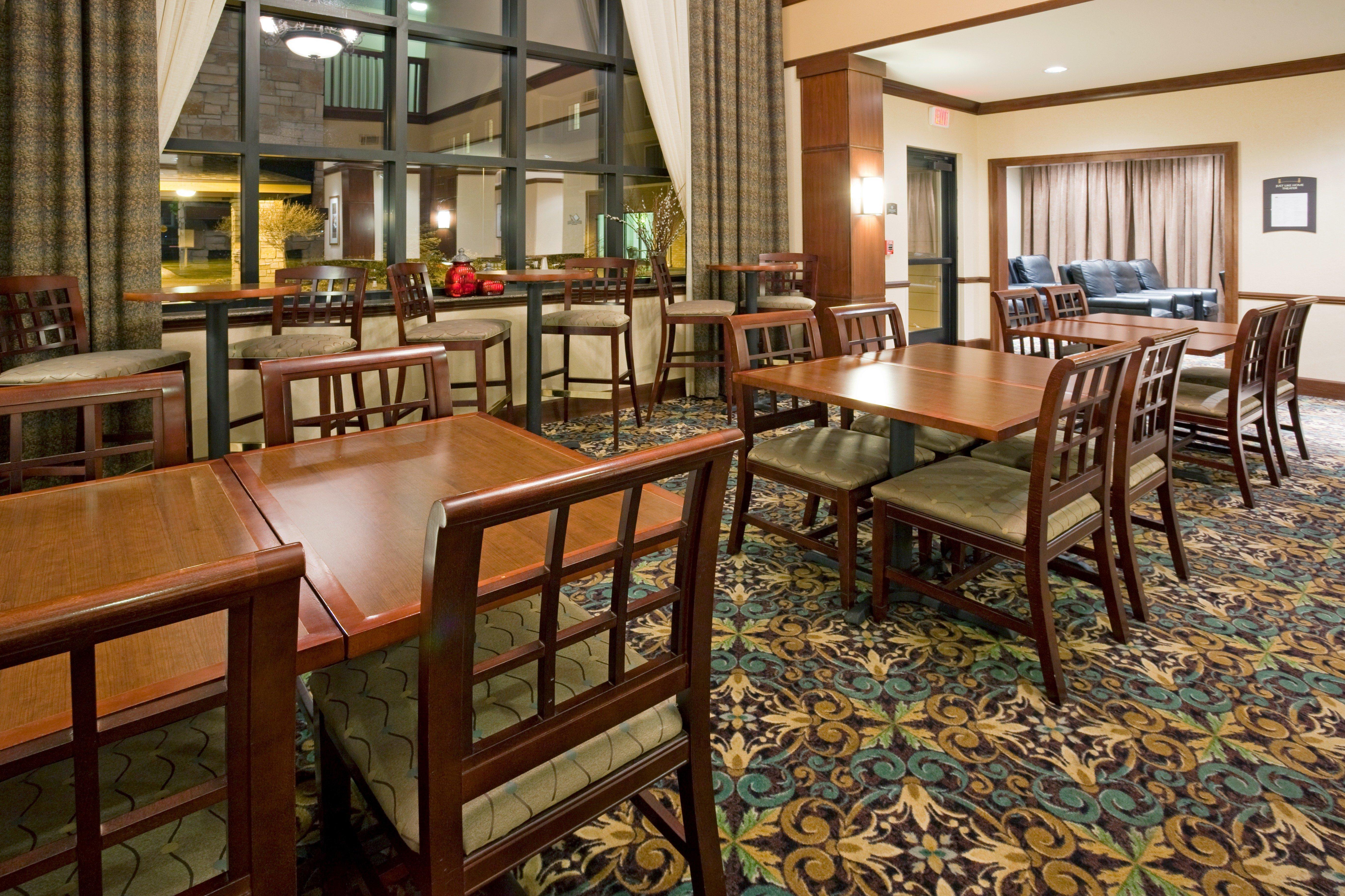 Staybridge Suites Milwaukee West-Oconomowoc By Ihg Экстерьер фото