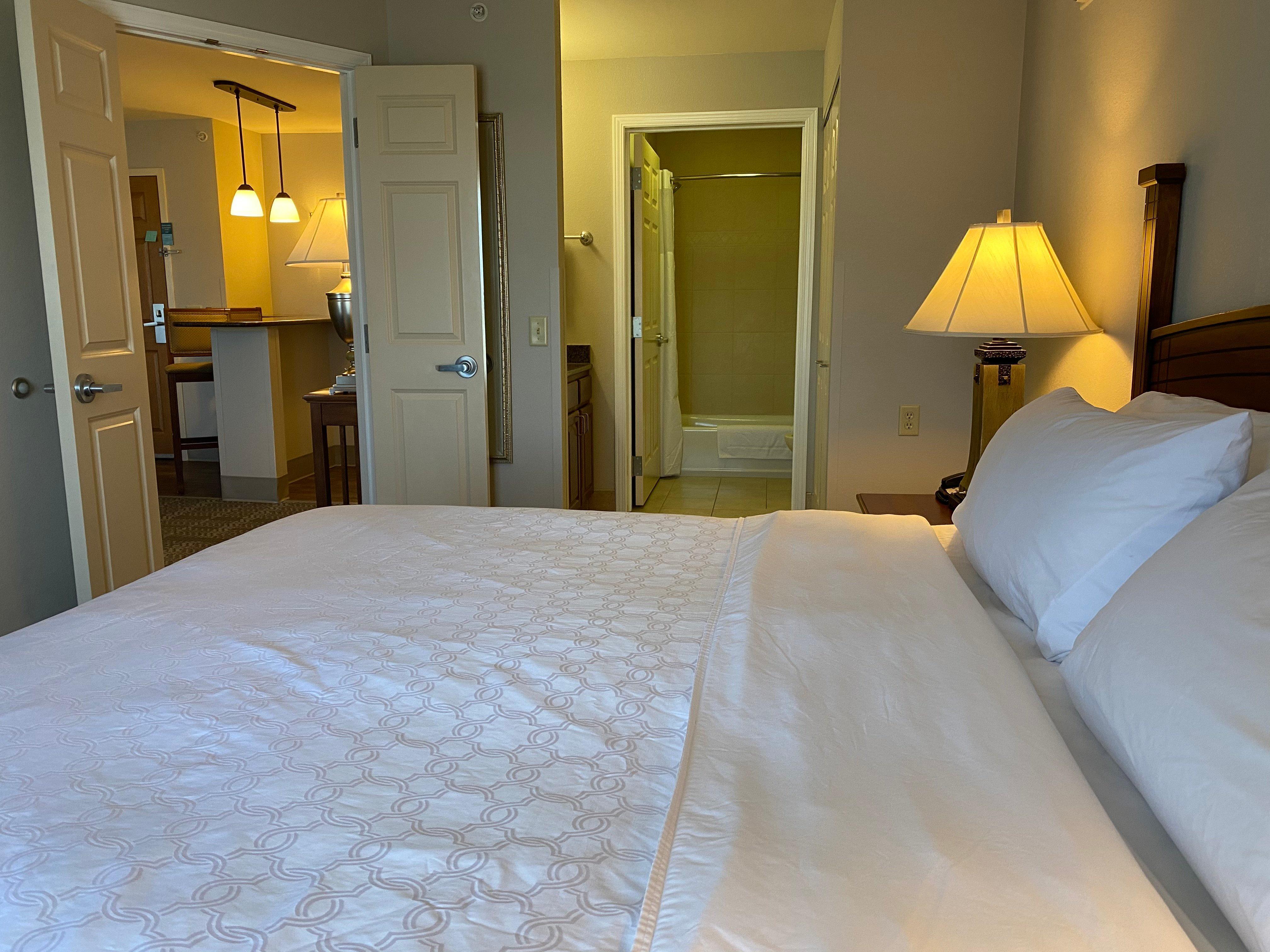 Staybridge Suites Milwaukee West-Oconomowoc By Ihg Экстерьер фото