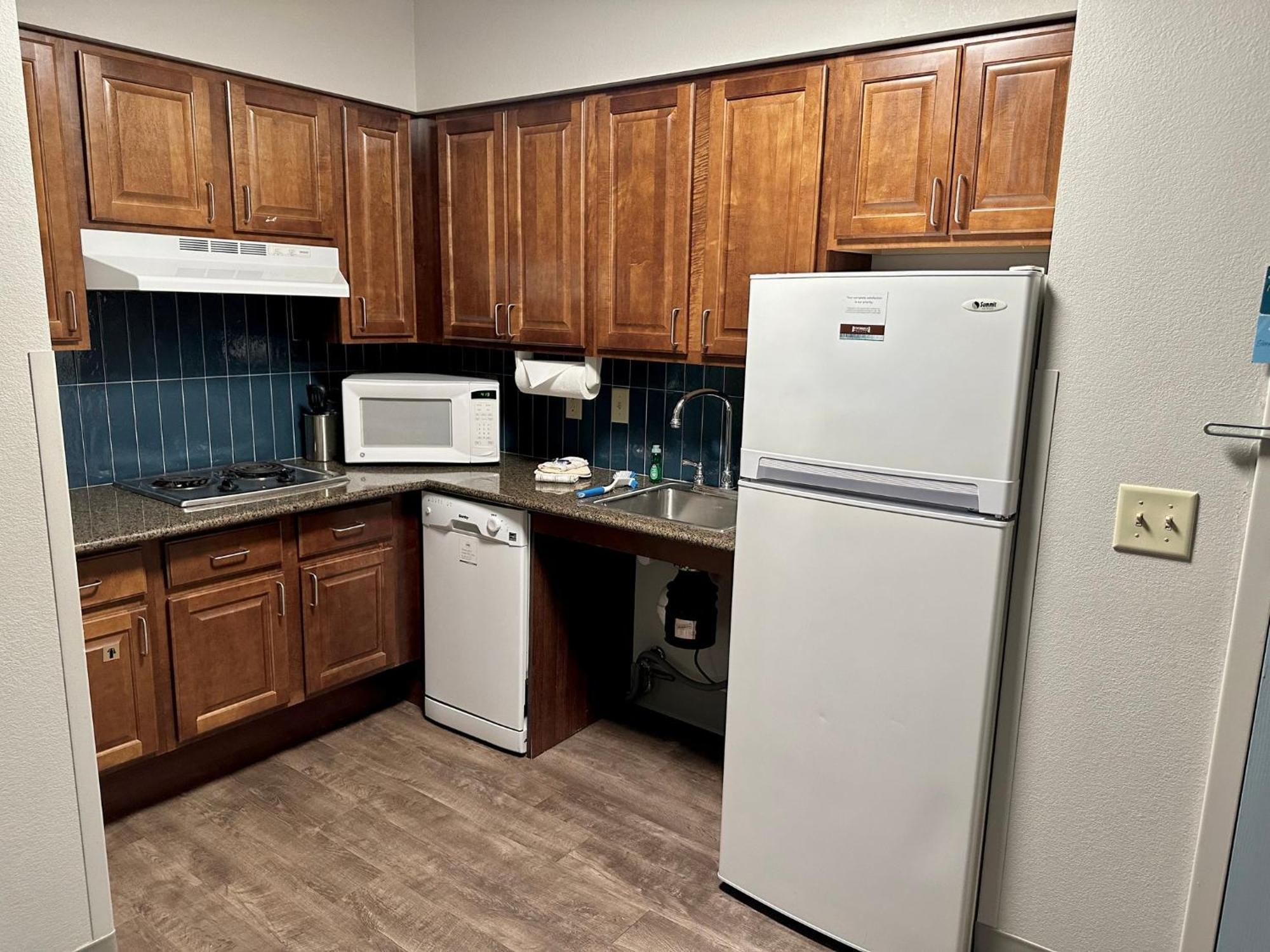 Staybridge Suites Milwaukee West-Oconomowoc By Ihg Экстерьер фото