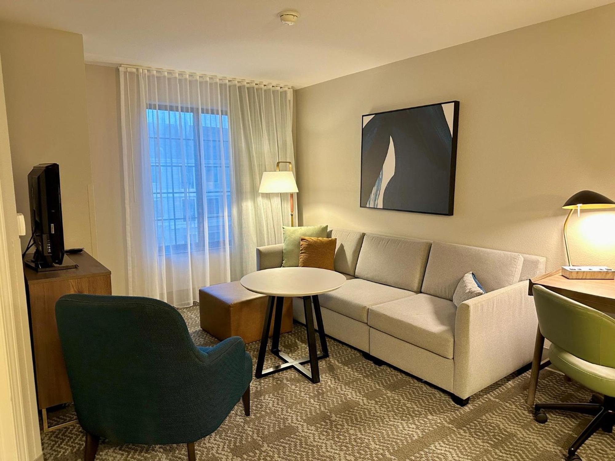 Staybridge Suites Milwaukee West-Oconomowoc By Ihg Экстерьер фото