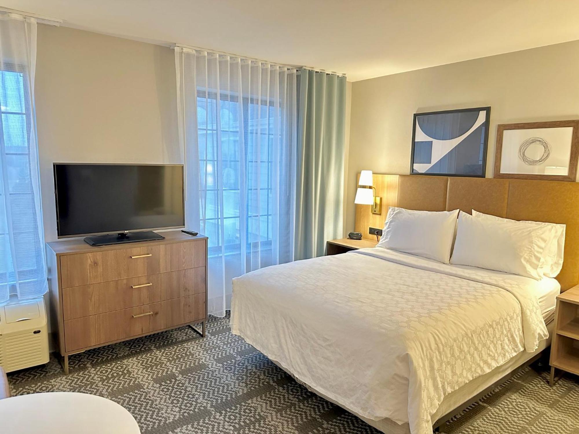 Staybridge Suites Milwaukee West-Oconomowoc By Ihg Экстерьер фото