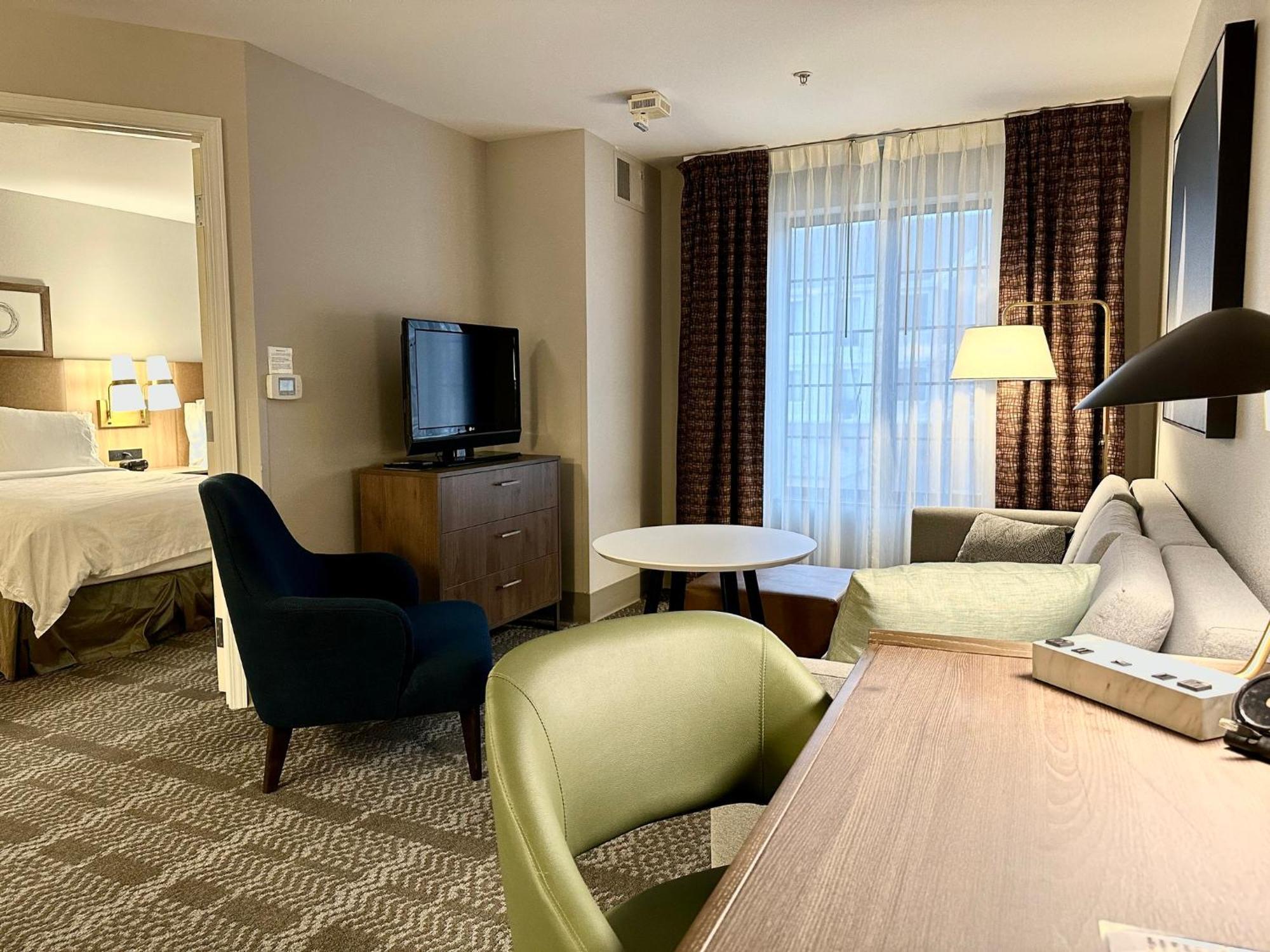 Staybridge Suites Milwaukee West-Oconomowoc By Ihg Экстерьер фото